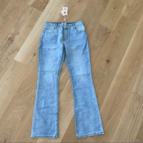 Tiger Mist - Tammie Jeans in Light Blue - Picture 1 of 7